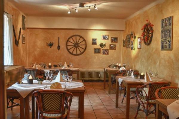 Hotel Restaurant Zur Hexe Uberherrn ภายนอก รูปภาพ