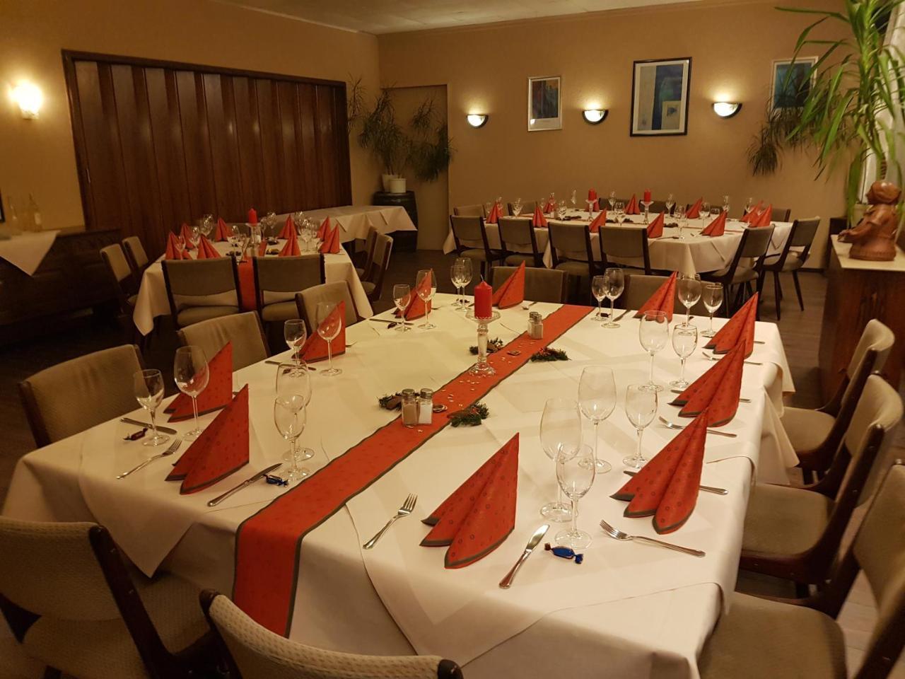 Hotel Restaurant Zur Hexe Uberherrn ภายนอก รูปภาพ